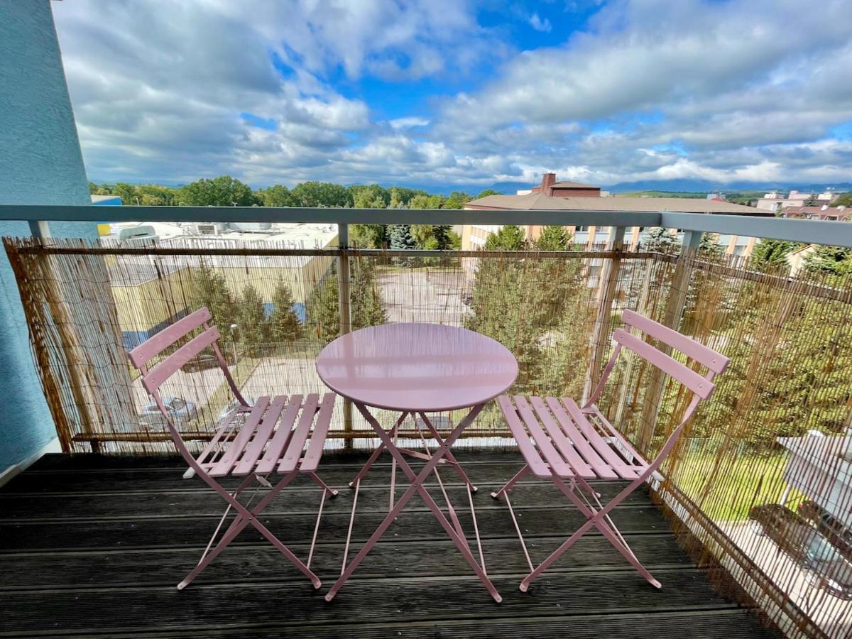 Cozy Apartment - Citycentre - Freeparking - Selfcheck-In Liptovsky Mikulas Exterior photo